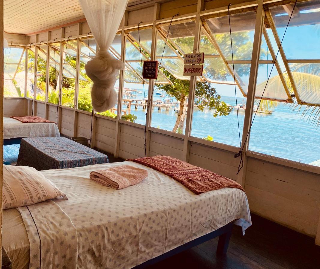 Hotel La Casa Rosada Livingston Ngoại thất bức ảnh