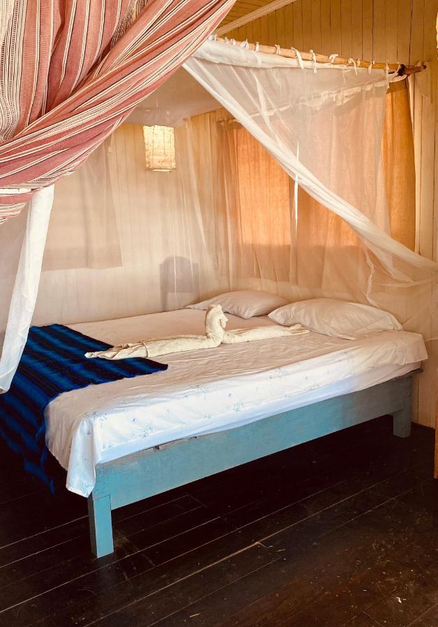 Hotel La Casa Rosada Livingston Ngoại thất bức ảnh