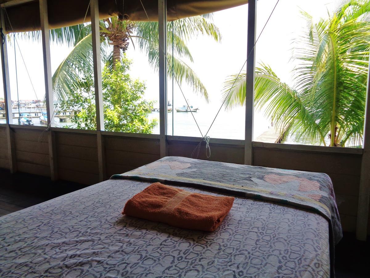 Hotel La Casa Rosada Livingston Ngoại thất bức ảnh
