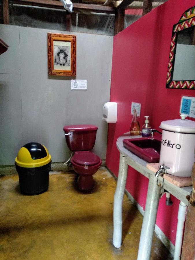 Hotel La Casa Rosada Livingston Ngoại thất bức ảnh