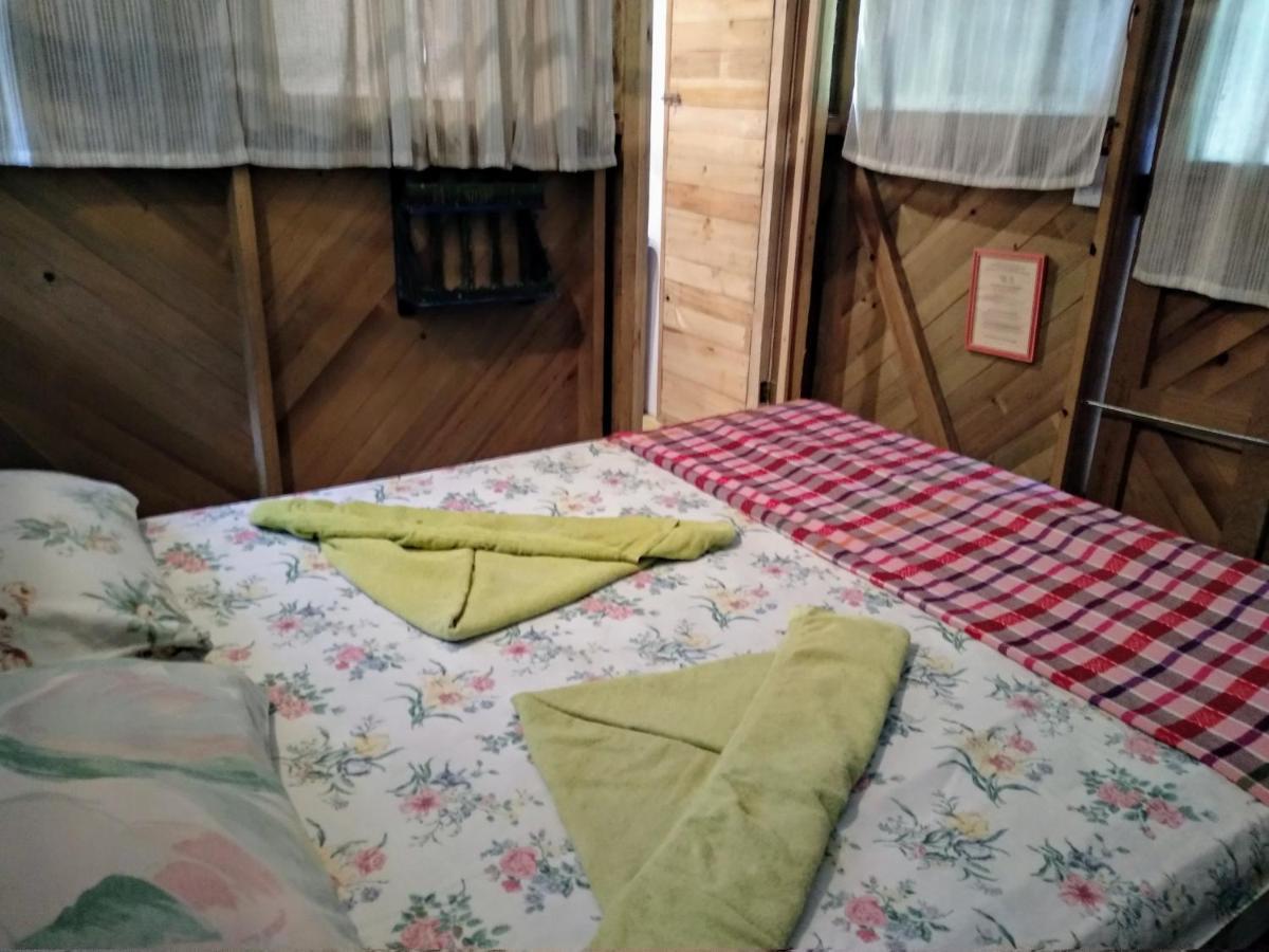 Hotel La Casa Rosada Livingston Ngoại thất bức ảnh